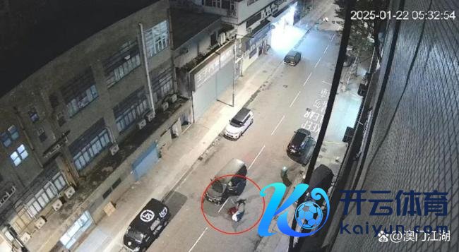 两派黑帮酒吧内执刀混战,香港警方介入访问